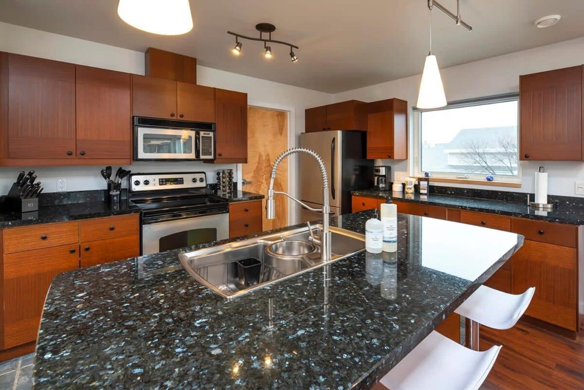 Nn - The Flame - Downtown 1-Bed 2-Bath Villa Whitehorse Eksteriør billede